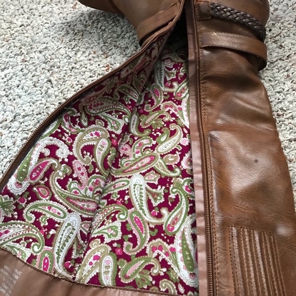 boots - Picture 3 of 6